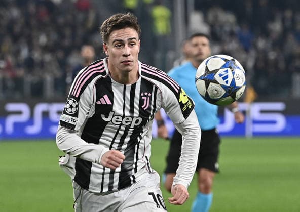 Juventus v Pafos FC - UEFA Champions League TURIN, ITALY, DECEMBER 10: Juventus Kenan Yildiz controls the ball during the League phase UEFA Champions League football match between Juventus and Pafos FC at the Juventus Stadium in Turin, Italy, on December 10, 2025. Isabella Bonotto Anadolu Turin Italy. Editorial use only. Please get in touch for any other usage.  Copyright: x2025xAnadoluxIsabellaxBonottox