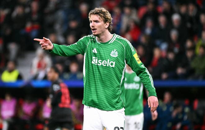 Fussball, Champions League, Deutschland, Herren, Saison 2025 2026, 6. Spieltag, BayArena Leverkusen: Bayer Leverkusen - Newcastle United; Nick Woltemade (NEW). Aktion, Einzelbild.