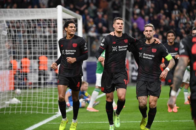 Jubel 1:0 Jarell Quansah (Bayer 04 Leverkusen), Patrik Schick (Bayer 04 Leverkusen), Robert Andrich (Bayer 04 Leverkusen), v.li. 10.12.2025, Fussball, UEFA Champions League 2025 2026, 6. Spieltag, Bayer 04 Leverkusen - Newcastle United UEFA regulations prohibit any use of photographs as image sequences and or quasi-video Leverkusen BayArena Nordrhein Westfalen Deutschland