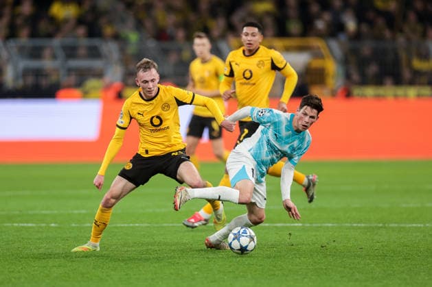 10.12.2025, Fussball, Saison 2025 2026, UEFA Champions League, Spieltag 6, Borussia Dortmund - FK Bodo Glimt, v. l. Maximilian Beier (Borussia Dortmund), Sondre Brunstad Fet (FK Bodo Glimt), Dortmund Signal Iduna Park NRW Deutschland xRHR-FOTO DEx Copyright: DennisxEwert RHR-FOTOx RHR-FOTO DE