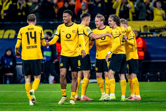 players of Borussia Dortmund celebrating the goal of Borussia Dortmund midfielder Julian Brandt 2-1, during the match Borussia Dortmund vs FK Bodo Glimt at the BVB Stadion Dortmund for the Champions League - League phase - Matchday 6 season 2025-2026 in DORTMUND, Germany on 10 December 2025, (photo by Stefan Koops EYE4images DeFodi Images)