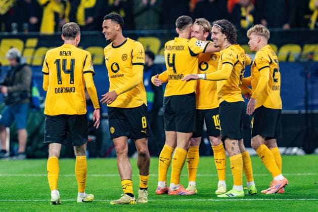 10.12.2025, Borussia Dortmund vs. FK Bodo Glimt, UEFA Champions League, 6.Spieltag Tor zum 2:1 durch Julian Brandt (Borussia Dortmund, 10) Maximilian Beier (Borussia Dortmund, 14) Felix Nmecha (Borussia Dortmund, 8) Nico Schlotterbeck (Borussia Dortmund, 4) Fabio Silva (Borussia Dortmund, 21) Daniel Svensson (Borussia Dortmund, 24) Regulations prohibit any use of photographs as image sequences and or quasi video Copyright: xBahhoxKarax