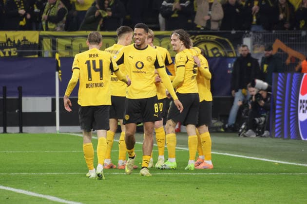 10.12.2025, xgrfx, Fussball UEFA Champions League , Borussia Dortmund - Bodo Glimt v.l. Tor, Julian Brandt (Borussia Dortmund) (DFL DFB REGULATIONS PROHIBIT ANY USE OF PHOTOGRAPHS as IMAGE SEQUENCES and or QUASI-VIDEO) Signal Iduna Park