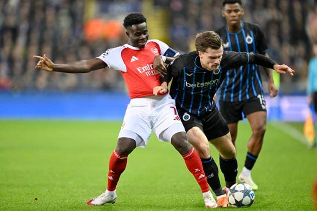 Club Brugge v Arsenal - UEFA Champions League BRUGGE, BELGIUM - DECEMBER 10 : Saka Bukayo forward of Arsenal and Meijer Bjorn defender of Club Brugge during the UEFA Champions League 2025 26 League Phase MD6 match between Club Brugge and Arsenal on December 10, 2025 in Brugge, Belgium, 10 12 2025 Brugge Belgium  Copyright: xNicoxVereeckenx
