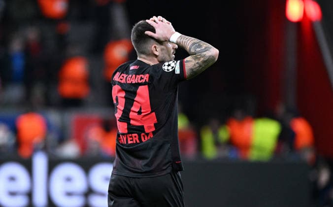 Fussball, Champions League, Deutschland, Herren, Saison 2025 2026, 6. Spieltag, BayArena Leverkusen: Bayer Leverkusen - Newcastle United; Aleix Garcia (LEV). Enttäuschung, Frust, Aktion.