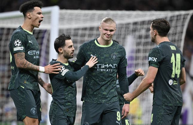 Real Madrid v Manchester City - UEFA Champions League MADRID, SPAIN - DECEMBER 10: Manchester City’s Erling Haaland celebrates his goal with teammates during the UEFA Champions League Matchday 6 game against Real Madrid at Bernabeu Stadium in Madrid, Spain, on December 10, 2025. Burak Akbulut Anadolu Madrid Spain. Editorial use only. Please get in touch for any other usage.  Copyright: x2025xAnadoluxBurakxAkbulutx