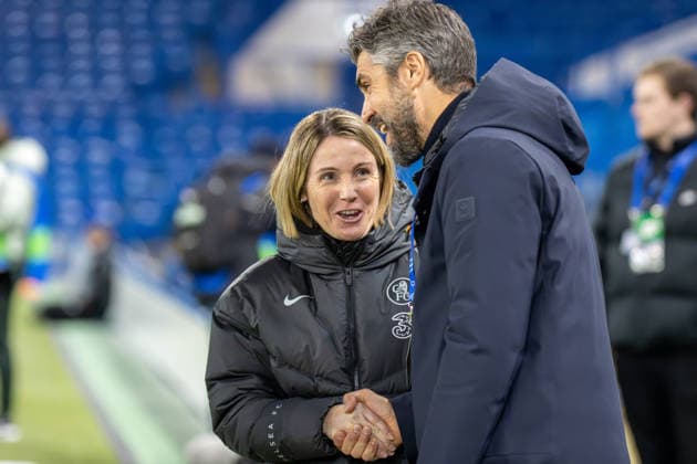 Chelsea head coach Sonia Bompastor and Roma head coach Luca Rossettini shake hands before the match between Chelsea and Roma in the UEFA Women s Champions League - League Stage at Stamford Bridge, London, England on Wednesday 10th December 2025. Copyright: xClairexJeffreyx xSPPx Sportspressphoto_SPR72754