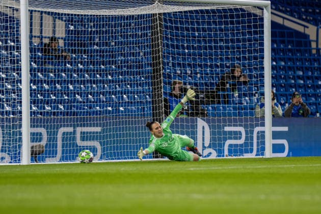 Olivie Lukasova (1 Roma - Goalkeeper) is unsuccessful in saving a penalty kick during the match between Chelsea and Roma in the UEFA Women s Champions League - League Stage at Stamford Bridge, London, England on Wednesday 10th December 2025. Copyright: xClairexJeffreyx xSPPx Sportspressphoto_SPR72773