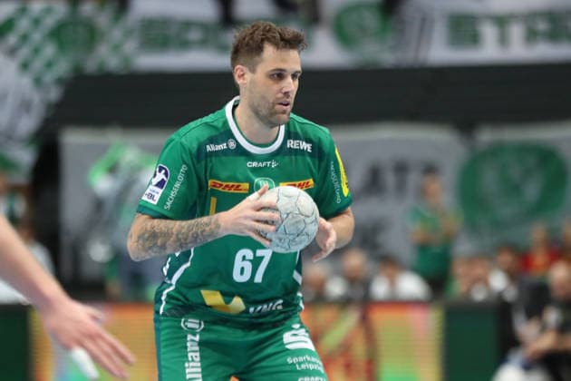 Handball DAIKIN HBL, SC DHfK Leipzig - HSV Hamburg; 10.12.2025 Dean Bombac (67, SC DHfK Leipzig). Handball, DAIKIN HBL, 1. Bundesliga, Saison 2025 2026, 16. Spieltag: SC DHfK Leipzig vs. Handball Verein Hamburg am 10.12.2025 in der Quarterback Immobilien Arena Leipzig. Copyright: xBEAUTIFULxSPORTS JanxKaeferx