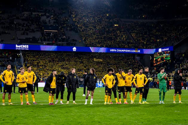 players of Borussia Dortmund thanked the fans, during the match Borussia Dortmund vs FK Bodo Glimt at the BVB Stadion Dortmund for the Champions League - League phase - Matchday 6 season 2025-2026 in DORTMUND, Germany on 10 December 2025, (photo by Stefan Koops EYE4images DeFodi Images)