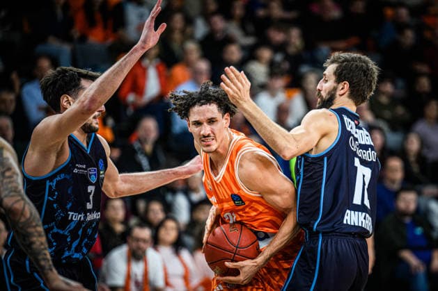 Berkan Durmaz (Turk Telekom Ankara), Alec Anigbata (ratiopharm ulm) und Marko Simonovic (Turk Telekom Ankara) battle for the ball during the Basketball Eurocup match between ratiopharm ulm and Turk Telekom Ankara at ratiopharm Arena on December 10, 2025 in Neu-Ulm, Germany. (Photo by Harry Langer DeFodi Images)