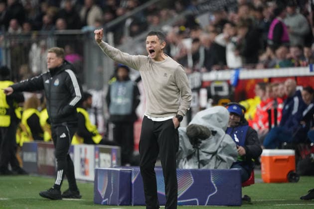 Fussball, UEFA Champions League 2025 2026, Bayer 04 Leverkusen, Newcastle United FC 10.12.2025 Bayarena Leverkusen, Rogier Meijer Assistance Coach, Bayer 04 Leverkusen, Aktion, Einzelbild,