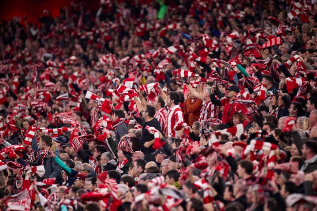Athletic Club v Paris Saint-Germain FC - UEFA Champions League 2025-26 League Phase MD6 Fans of Athletic Club reacts during the UEFA Champions League 2025-26 League Phase MD6 match between Athletic Club and Paris Saint-Germain FC at San Mames on December 10, 2025, in Bilbao, Spain. Bilbao San Mames Basque Coountry Spain RL_ATHvPSG_CL_000279 Copyright: xRicardoxLarreinax