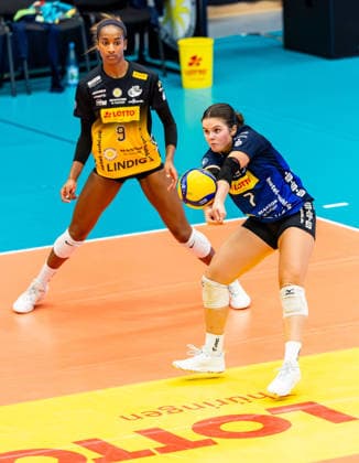 10.12.2025, GER, Volleyball, Frauen, Saison 25 26, ZOI DVV-Pokal, Halbfinale, VfB 91 Suhl Lotto Thueringen - Dresdner SC Emma Sambale (VfB Suhl Lotto Thueringen) 98527 Suhl Sporthalle Wolfsgrube Thüringen Deutschland