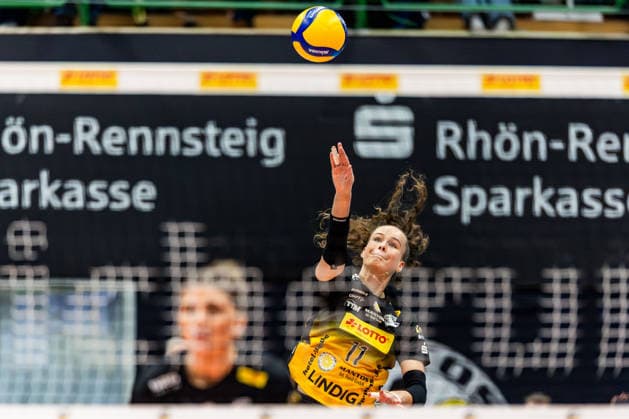 10.12.2025, GER, Volleyball, Frauen, Saison 25 26, ZOI DVV-Pokal, Halbfinale, VfB 91 Suhl Lotto Thueringen - Dresdner SC Laura Berger (VfB Suhl Lotto Thueringen) 98527 Suhl Sporthalle Wolfsgrube Thüringen Deutschland