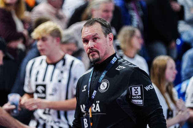 Mischa Kaufmann (TVB Stuttgart, Trainer) GER, THW Kiel vs. TVB Stuttgart, Handball, 1. Bundesliga, Spieltag 16, Saison 2025 2026, 10.12.2025 GER, THW Kiel vs. TVB Stuttgart, Handball, 1. Bundesliga, Spieltag 16, Saison 2025 2026, 10.12.2025 Kiel Copyright: xEibner-Pressefoto MarcelxvonxFehrnx EP_MFN