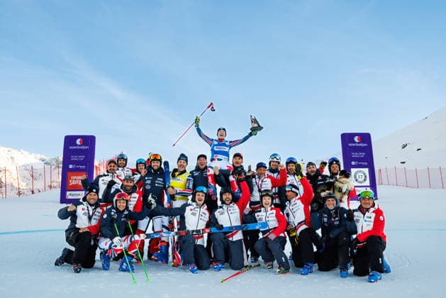 SKI CROSS - FIS WC Val Thorens VAL THORENS,FRANCE,11.DEC.25 - SKI CROSS - FIS World Cup, Ski Cross, ladies, men. Image shows the rejoicing of Mylene Ballet Baz (FRA) with team France.  GEPAxpictures xMaticxKlansek