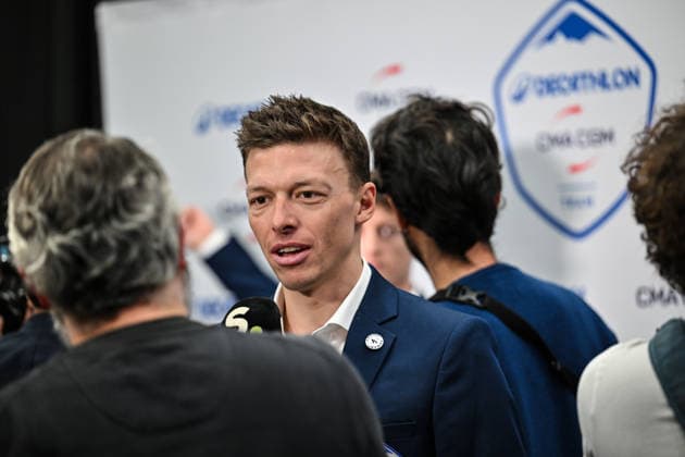 Decathlon - CMA CGM Cycling Team 2026 Presentation Belgian rider Oliver Naesen participates in the team presentation of the DECATHLON - CMA CGM cycling team ahead of the 2026 season in Villeneuve d Ascq, France, on December 11, 2025. Villeneuve d Ascq France  Copyright: xGautierxDemouveauxx originalFilename:demouveaux-notitle251211_npTN8.jpg