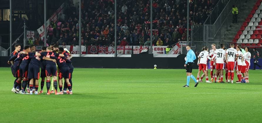 UTRECHT , 11-12-2025 , Stadium Galgenwaard , season 2025 2026 , UEFA Europa League football , League phase Matchday 6 , match between FC Utrecht and Nottingham Forrest , picture shows both teams before the match Utrecht - Nottingham Forrest  x200121798x Copyright:
