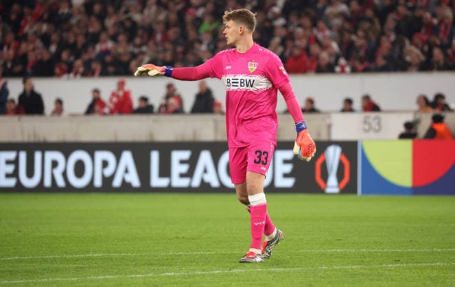 Stuttgart, Fußball UEFA Europa League, Saison 2025-2026, VfB Stuttgart vs. Maccabi Tel Aviv, Alexander Nübel (VfB)
