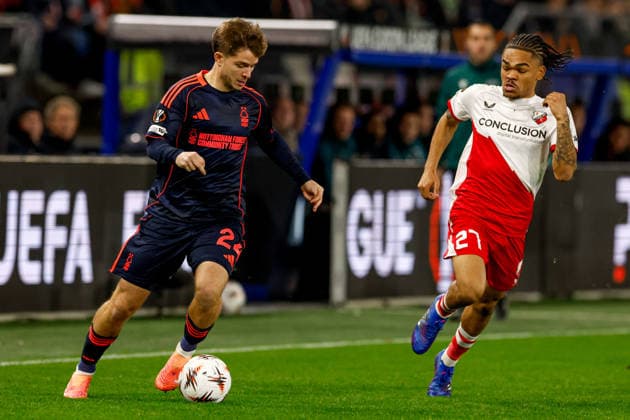 2025-12-11 FC Utrecht v Nottingham Forest FC - UEFA Europa League 2025 26 League Phase MD6 UTRECHT, NETHERLANDS - DECEMBER 11: James McAtee of Nottingham Forest FC battles for possession with Alonzo Engwanda of FC Utrecht during the UEFA Europa League 2025 26 League Phase MD6 match between FC Utrecht and Nottingham Forest FC at Stadion Galgenwaard on December 11, 2025 in Utrecht, Netherlands. Utrecht Stadion Galgenwaard Netherlands Content not available for redistribution in The Netherlands directly or indirectly through any third parties. Copyright: xBenxGalx