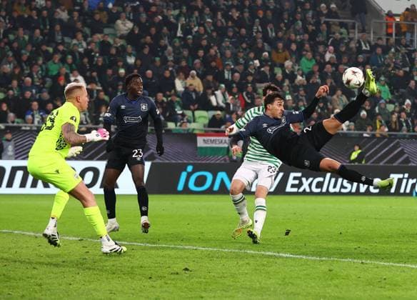 Bojan Miovski of Rangers scores the opening goal Ferencvaros v Rangers, UEFA Europa League, Group Stage, Football, Groupama Arena, Budapest, Hungary - 11 Dec 2025Budapest Groupama Arena Hungary EDITORIAL USE ONLY No use with unauthorised audio, video, data, fixture lists, club league logos or live services. Online in-match use limited to 120 images, no video emulation. No use in betting, games or single club league player publications. Copyright: xMichaelxZemanek Shutterstockx 16080575n