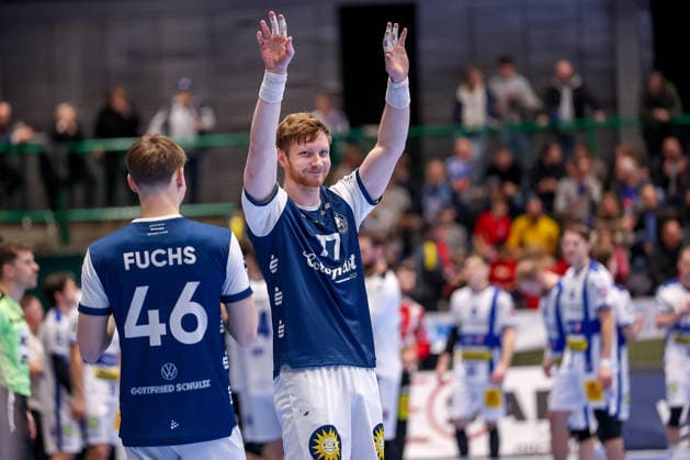 11.12.2025, Handball, HBL, Bergischer HC - ThSV Eisenach, Unihalle Wuppertal: vertragsverlängerung mit Johannes Wasielewski (BHC 77) Nordrhein-Westfalen Deutschland