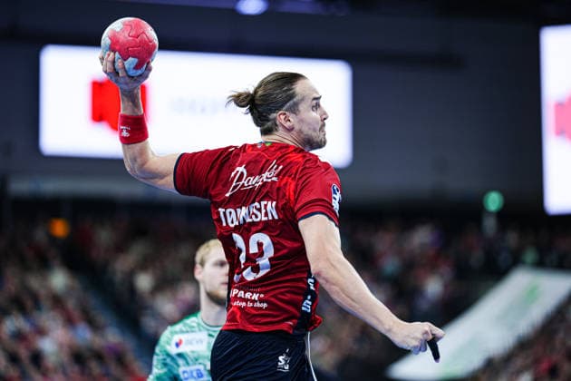 Wurf Tor Kent Robin Toennesssen (SG Flensburg-Handewitt, 23) GER, SG Flensburg-Handewitt vs. Fuechse Berlin, Handball, Bundesliga, Spieltag 16, Saison 2026 2026, 11.12.2025 GER, SG Flensburg-Handewitt vs. Fuechse Berlin, Handball, Bundesliga, Spieltag 16, Saison 2026 2026, 11.12.2025 Flensburg Copyright: xEibner-Pressefoto MarcelxvonxFehrnx EP_MFN