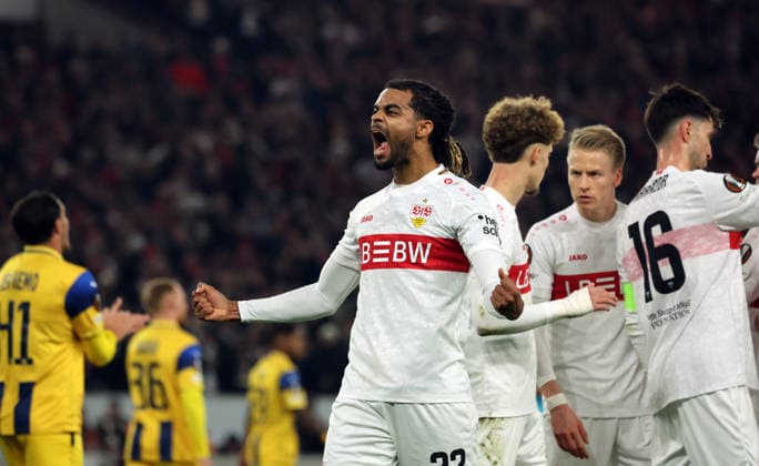 11.12.25 VfB Stuttgart - Maccabi Tel Aviv FC Deutschland, Stuttgart, 11.12.2025, Fussball, UEFA Europa League, Saison 2025 2026, VfB Stuttgart - Maccabi Tel Aviv FC: Lorenz Assignon (VfB Stuttgart); Jubel Tor 1:0 Assignon.