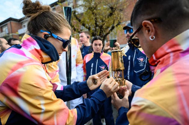 December 11, 2025, Pontedera, Rome, Italy: The Olympic Torch passes through Pontedera, the city of motors for the Milan Cortina 2026 Winter Olympics . Pontedera, Italy 11 December 2025 The Milan Cortina 2026 Olympic Torch.  - ZUMAa289 20251211_zia_a289_094 Copyright: xStefanoxDallexLuchex