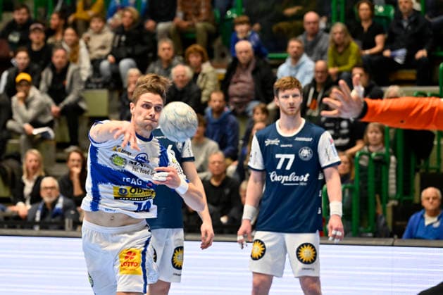 GER, 1.DAIKIN HBL, BHC06, BHC06 - ThSV Eisenach, 16. Spieltag 11.12. 2025,Wuppertal ,Unihalle, GER, 1.DAIKIN HBL, 16. Spieltag BHC06 - ThSV Eisenach 1.Liqui Moly HBL regulations prohibit any use of photographs as image sequences and or quasi-video im Bild Vincent Büchner ( THSV Eisenach 74 ).