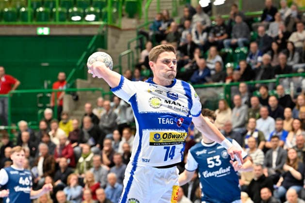 GER, 1.DAIKIN HBL, BHC06, BHC06 - ThSV Eisenach, 16. Spieltag 11.12. 2025,Wuppertal ,Unihalle, GER, 1.DAIKIN HBL, 16. Spieltag BHC06 - ThSV Eisenach 1.Liqui Moly HBL regulations prohibit any use of photographs as image sequences and or quasi-video im Bild Vincent Büchner ( THSV Eisenach 74 ).
