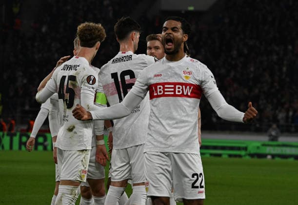 11.12.2025, xsltx, Fussball UEFA Europa League, VfB Stuttgart - Maccabi Tel Aviv v.l. Lorenz Assigon (VfB Stuttgart) celebrate the goal, Der Torjubel zum 1:0 Stuttgart