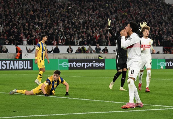 11.12.2025, xsltx, Fussball UEFA Europa League, VfB Stuttgart - Maccabi Tel Aviv v.l. Tiago Tomas (VfB Stuttgart) celebrate the goal, Der Torjubel zum 2:0 Stuttgart