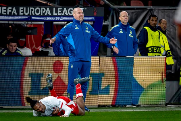 Nottingham Forest FC trainer Sean Dyche during the match FC Utrecht vs Nottingham Forest FC at the Stadium de Galgenwaard for the Europa League - League phase - Matchday 6 season 2025-2026 in UTRECHT, Netherlands on 11 december 2025, (photo by Marcel van Dorst EYE4images DeFodi Images)