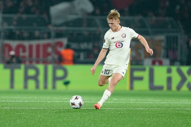 Schweiz: UEFA Europa League 2025 26, BSC Young Boys vs LOSC Lille - Stadion Wankdorf, Bern: Hakon Arnar Haraldsson (10 Lille) in aktion Bern Stadion Wankdorf Bern Schweiz Copyright: xKjetilxWaberx