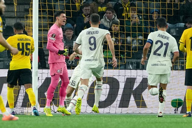 Schweiz: UEFA Europa League 2025 26, BSC Young Boys vs LOSC Lille - Stadion Wankdorf, Bern: Torhüter Berke Ozer (1 Lille) nach dem gehaltenen Penalty Bern Stadion Wankdorf Bern Schweiz Copyright: xKjetilxWaberx