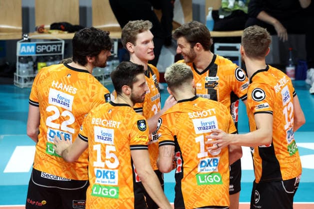DEU, Championsleague, BR Volleys vs. Las Palmas, 11.12.2025, Max-Schmeling-Halle, Berlin, DEU, Championsleague, BR Volleys vs. Las Palmas, im Bild BR Volleys-Spielerkreis