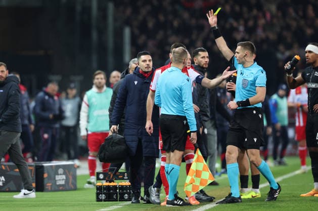SOCCER - UEFA EL, Sturm vs Red Star GRAZ,AUSTRIA,11.DEC.25 - SOCCER - UEFA Europa League, SK Sturm Graz vs Red Star Belgrade. Image shows referee Damian Sylwestrzak (POL).  GEPAxpictures xChrisxBauer