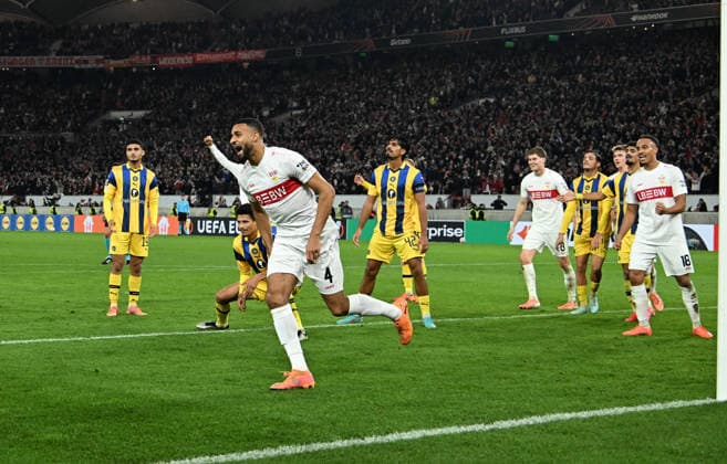 11.12.2025, xsltx, Fussball UEFA Europa League, VfB Stuttgart - Maccabi Tel Aviv v.l. Josha Vagnoman (VfB Stuttgart), celebrate the goal, Der Torjubel zum 4:1 Stuttgart