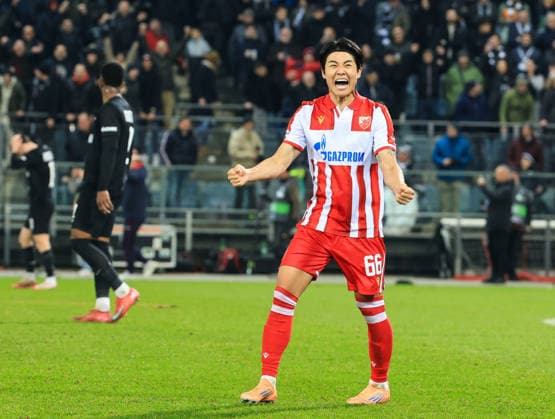 SOCCER - UEFA EL, Sturm vs Red Star GRAZ,AUSTRIA,11.DEC.25 - SOCCER - UEFA Europa League, SK Sturm Graz vs Red Star Belgrade. Image shows the rejoicing of Young-woo Seol (Red Star).  GEPAxpictures xWolfgangxGrebien
