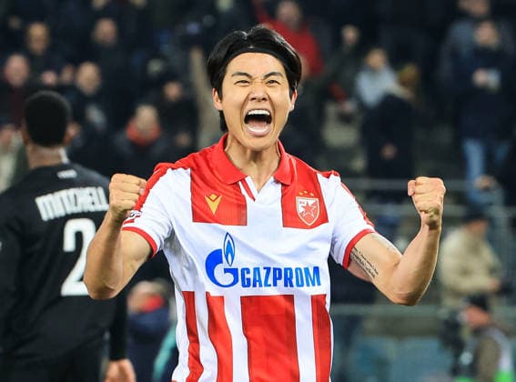 SOCCER - UEFA EL, Sturm vs Red Star GRAZ,AUSTRIA,11.DEC.25 - SOCCER - UEFA Europa League, SK Sturm Graz vs Red Star Belgrade. Image shows the rejoicing of Young-woo Seol (Red Star).  GEPAxpictures xWolfgangxGrebien
