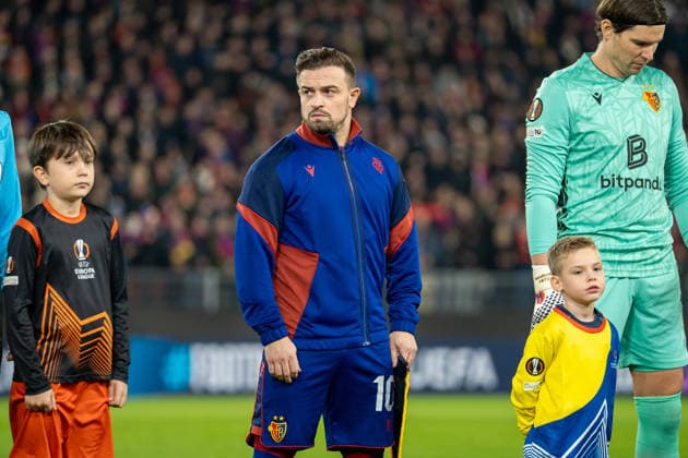11 12 2025, Basel, St. Jakob-Park, Europa League: FC Basel - Aston Villa, 10 Xherdan Shaqiri (Basel) Basel St. Jakob-Park Basel Switzerland Copyright: xJustPictures.ch PascalxvonxBürenx jp-en-PaVoB-_VB_6392-2