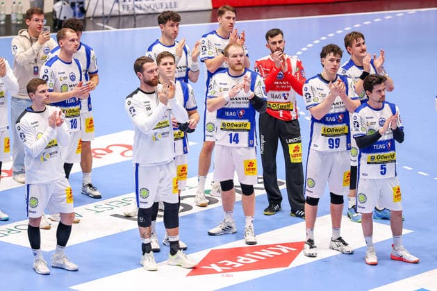 11.12.2025, Handball, HBL, Bergischer HC - ThSV Eisenach, Unihalle Wuppertal: Enttäuschung Enttäuschte Gesichter nach der 27:26 Sieg für den BHC - xxxxxNiederlage für Eisenach. Nordrhein-Westfalen Deutschland