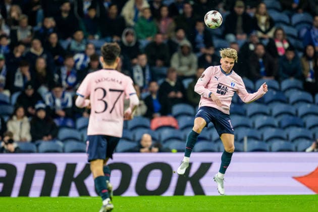 251211 Jens Stryger Larsen of Malmö FF during the Europa League football match between Porto and Malmö FF on December 11, 2025 in Porto. Photo: Ludvig Thunman BILDBYRAN kod LT LT0761 fotboll football soccer fotball uefa europa league europa league porto malmö ff bbeng Copyright: LUDVIGxTHUNMAN BB251211LT049