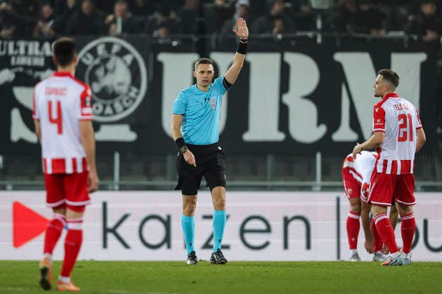 Sturm v Crvena Zvezda, UEFA Europa League, League phase, Matchday 6, season 2025 2026 referee Damian Sylwestrzak during the UEFA Europa League football match between Sturm Graz and Crvena Zvezda (Red Star) at Stadion Graz Liebenau on December 11. 2025. in Graz, Austria. Graz Austria Copyright: xPedjaxMilosavljevic STARSPORTx