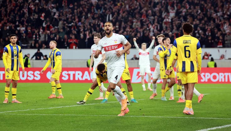 11.12.25 VfB Stuttgart - Maccabi Tel Aviv FC Deutschland, Stuttgart, 11.12.2025, Fussball, UEFA Europa League, Saison 2025 2026, VfB Stuttgart - Maccabi Tel Aviv FC: Josha Vagnoman (VfB Stuttgart); Jubel Tor 4:1 Vagnoman.