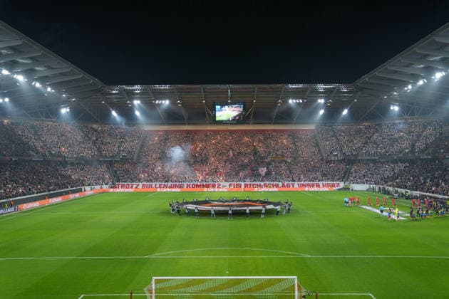 Choreografie der Fans, Ultras, Banner, Fahnen, Schal, Tribüne, Choreographie, Wunderkerzen , Deutschland, Fussball, UEFA Europa League, 6.Spieltag, Ligaphase, 2025 2026, SC Freiburg vs. FC Salzburg, 11.12.2025, Europa-Park Stadion, Freiburg, Deutschland Freiburg Europa-Park Stadion Baden-Württemberg Deutschland Copyright: xArnexAmbergx