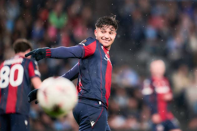 ESP: RC Celta - Bologna FC UEFA Europa League. Matchday 6. Santiago Castro of Bologna FC during the UEFA Europa League match, between RC Celta and Bologna FC, Matchday 6, Balaidos Stadium on December 11, 2025 in Vigo, Spain. kpng Copyright: xPedroxMinax xPRESSINx PM_251211_CEL_BOL_011