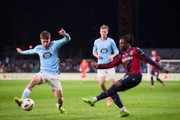 ESP: RC Celta - Bologna FC UEFA Europa League. Matchday 6. Jonathan Rowe of Bologna FC during the UEFA Europa League match, between RC Celta and Bologna FC, Matchday 6, Balaidos Stadium on December 11, 2025 in Vigo, Spain. kpng Copyright: xPedroxMinax xPRESSINx PM_251211_CEL_BOL_013